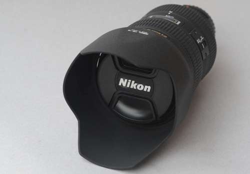 Nikon 28-70mm f/2.8D Lens (Good Condition) WORTH R25000.00!!!