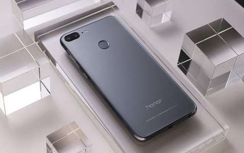 Huawei Honor 9 Lite - 3G/32G - 12MP - 4 Cameras - Full HD+ Screen - FREE Phone + Screen Cover !!