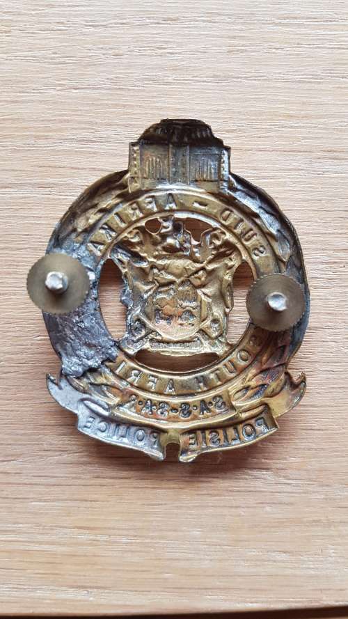 SOUTH AFRICAN RAILWAYS/SUID AFRIKAANSE SPOORWEG SAR/SAS POLICE METAL BADGE