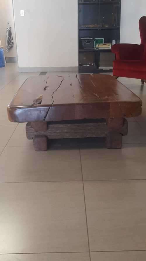 ****VERY HEAVY SOLID RAILWAY SLEEPER COFFEE TABLE - SEE DESCRIPTION  FOR SPECIFIC DETAILS - ****