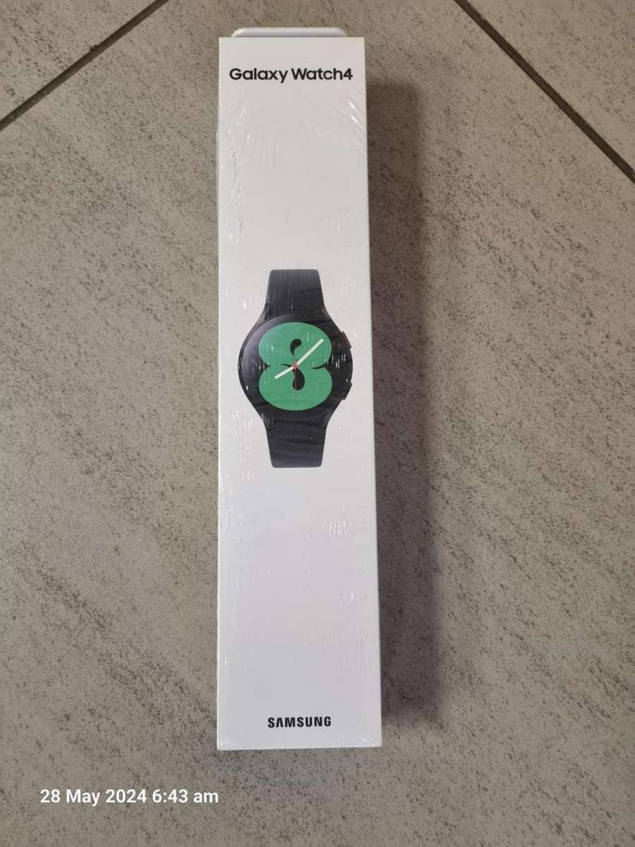 ****SAMSUNG  GALAXY SMART WATCH4****