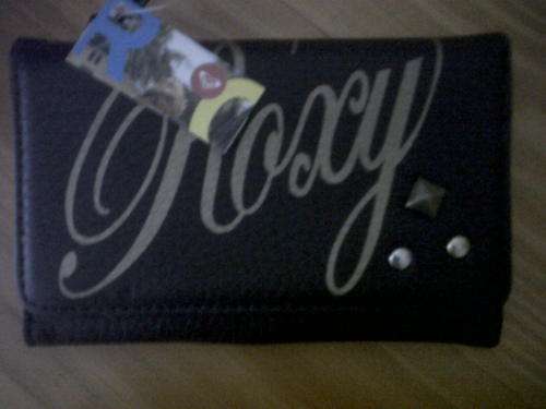 Brand new Roxy Purse @ a Crazy R1 - No Reserve!