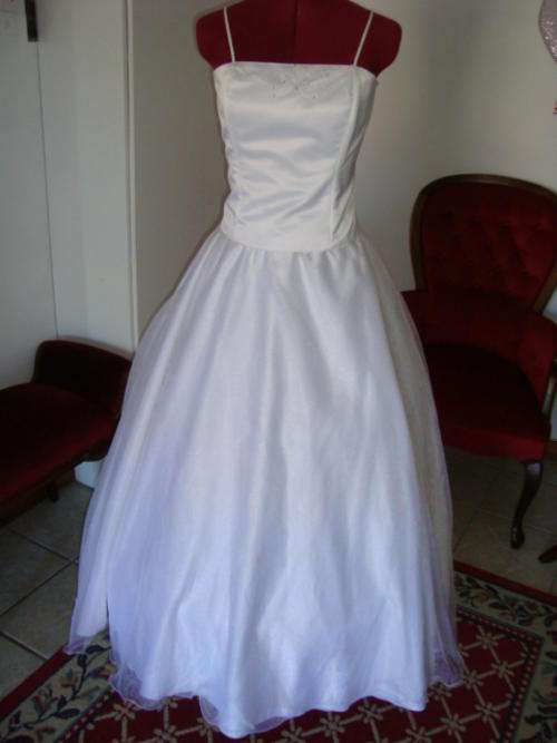 WHITE CORSET with WHITE AND GOLD ORGANZA SKIRT - size 34/36