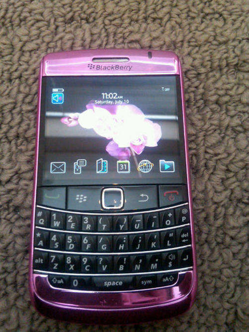 *** NEW ORIGINAL BLACKBERRY 9700 - BOLD 2 *** METAL PINK *** SPECIAL EDITION *** FREE CAPDASE CASE
