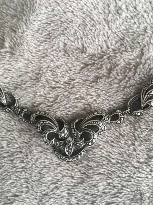 HALLMARKED SILVER AND GENUINE MARCASITE GEMSTONES  NECKLACE