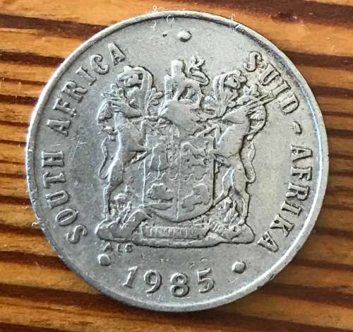 1985 About Uncirculaed  Nickel SAR 10c Coins. Really Nice Coins.