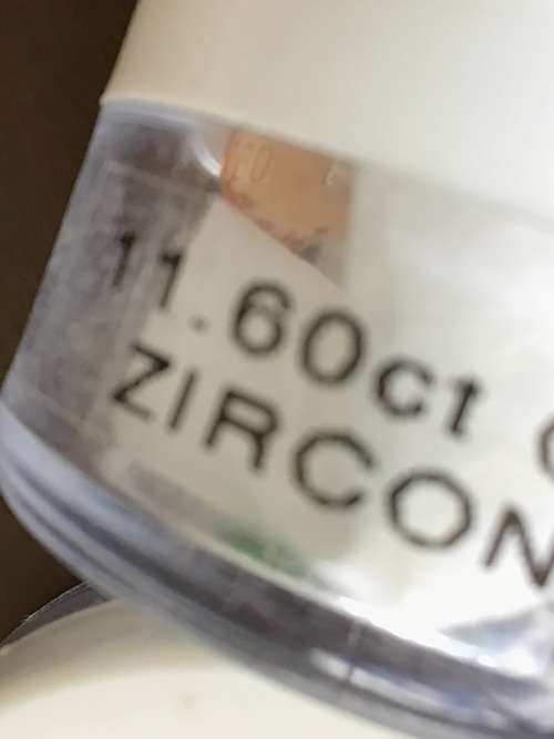 JEWELERS  LOT APPROX. 40 crts.  MIXED GEMSTONES,TANZANITE, TOPAZ, AMETHYST, PERIDOT, & LAB GEMSTONES