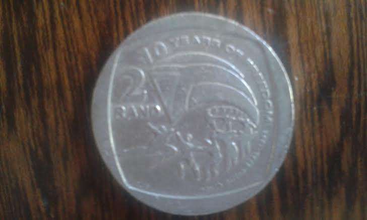 2004 10 Years of Freedom R2 Coin Circulated.