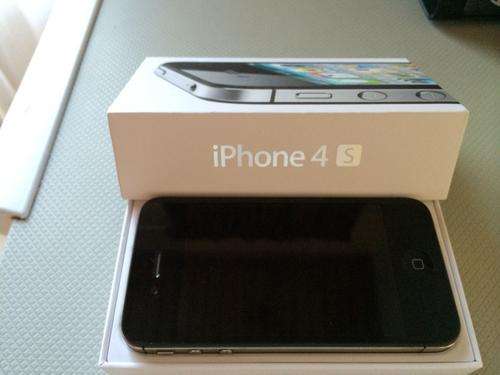 ***MINT CONDITION iPHONE 4s, 16GB!!!***