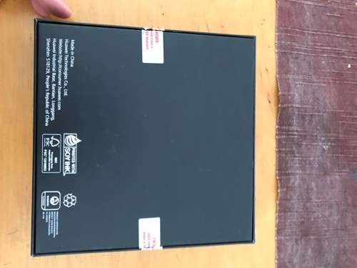 ***Hauwei P9 Lite, GOLD, Brand new in box!***