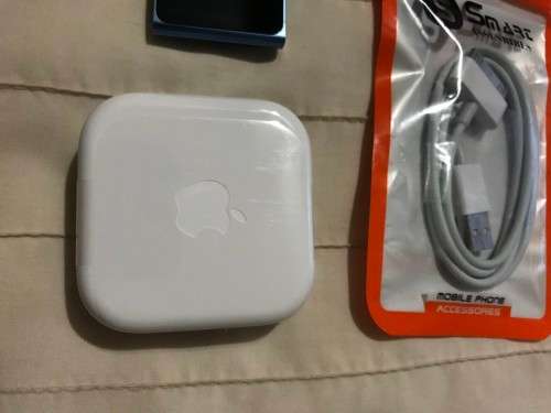 ***Original Apple Ipod Nano, 6th Gen, 16 GB, Blue***