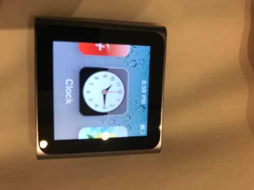 ***Original Apple Ipod Nano, 6th Gen, 16 GB, Silver***