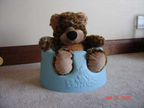 Bumbo baby sitter