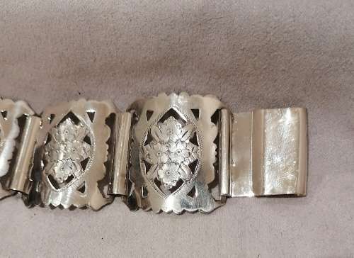 A stunning victorian hallmarked bracelet