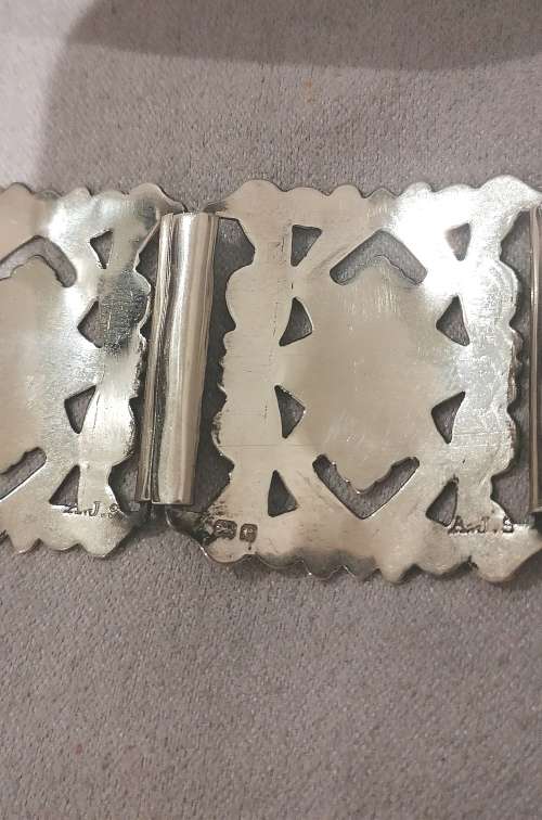 A stunning victorian hallmarked bracelet