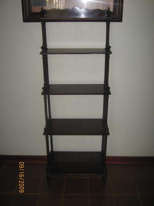 a lovely victorian  What- not