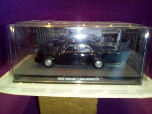 Die Cast Bond Car . Gaz Volga , Golden Eye