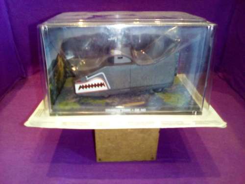 Die Cast Bond Car , Dragon Tank , Dr No