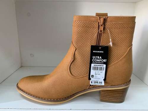 WOOLWORTHS TAN BOOT