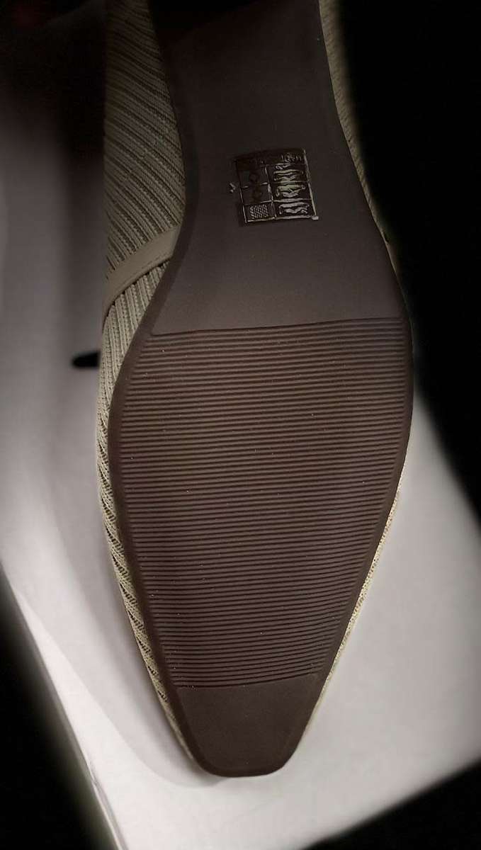 Agatha Paris Heel Size 4