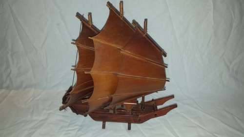 BEAUTIFUL!! Hand Carved Chinese Schooner