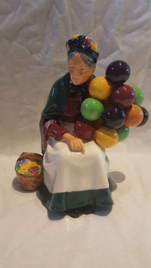 AMAZING!!! Royal Doulton "The Old Balloon Seller"