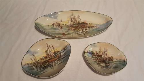AWESOME!!! Royal Doulton Trinket Dish Set