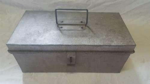 AWESOME!!! Metal Train Driver's Grub Box