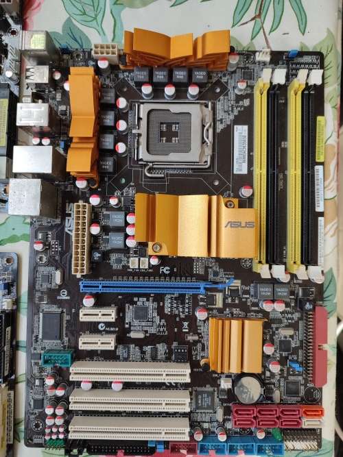 Motherboard Lot (6no.) :: ASUS Sabertooth X58 :: P5K Delux Wifi :: P5Q :: Intel DQ45CB x3