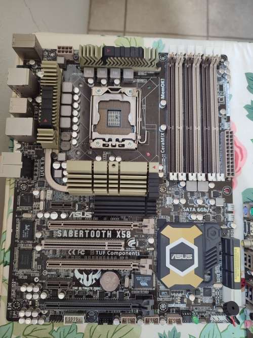 Motherboard Lot (6no.) :: ASUS Sabertooth X58 :: P5K Delux Wifi :: P5Q :: Intel DQ45CB x3