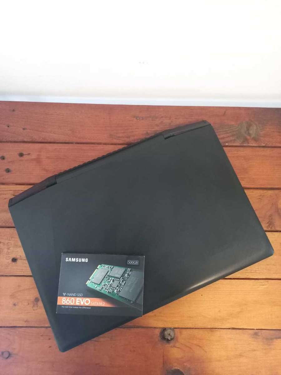 Core i7 16gb GTX960 SSD Lenovo IdeaPad Y700-17ISK Gaming Laptop