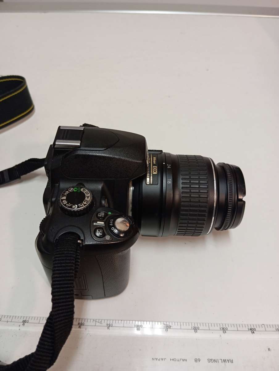 Nikon D60 DSLR Camera and lens