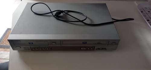 Samsung DVD VHS combo player for sale (read description)