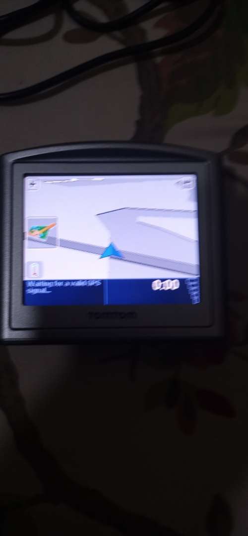 Late entry!!! Tom Tom GPS bundle - one still in box! (read description)