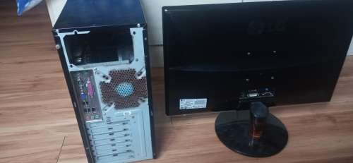 Late entry!!! Gigabyte pc tower and LG Flatron monitor (read description)