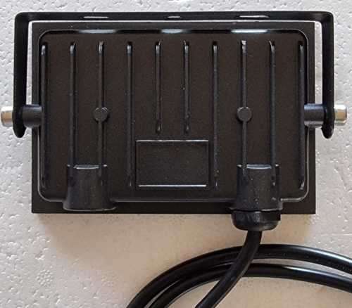 12V FLOODLIGHT 20W -  EMERGENCY SOLUTION TO LOADSHEDDING FOR OUTDOORS AND INDOORS