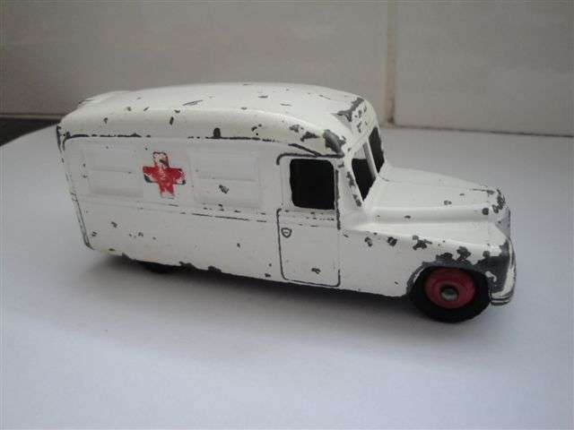 Dinky Daimler Ambulance No 253 made on England by Meccano