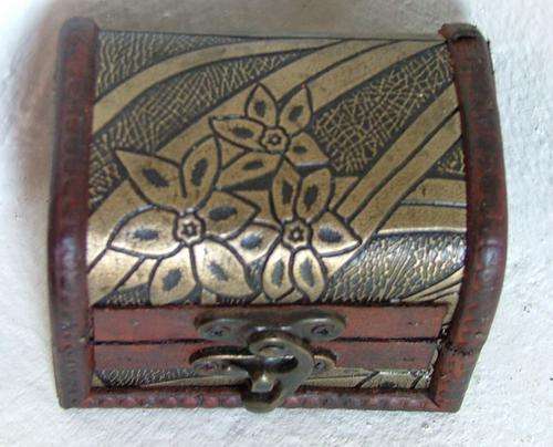 Beautiful Small Wood Trinket Box