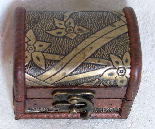 Beautiful Small Wood Trinket Box
