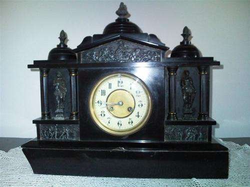 Mantel clock