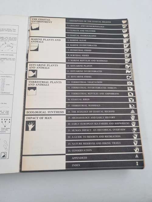 A Field Guide to the Eastern Cape Coast - R A Lubke, F W Gess and M N Bruton