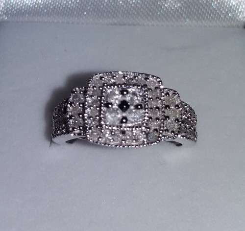 0.636ct White Gold Diamond Ring ** R30751