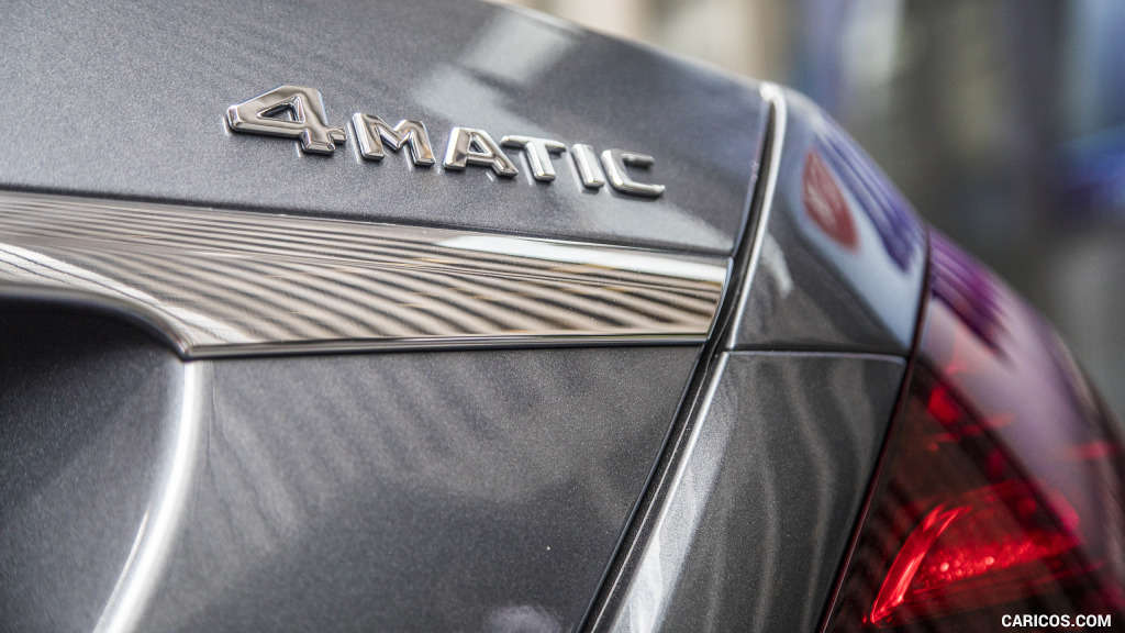 Mercedes 4Matic badge