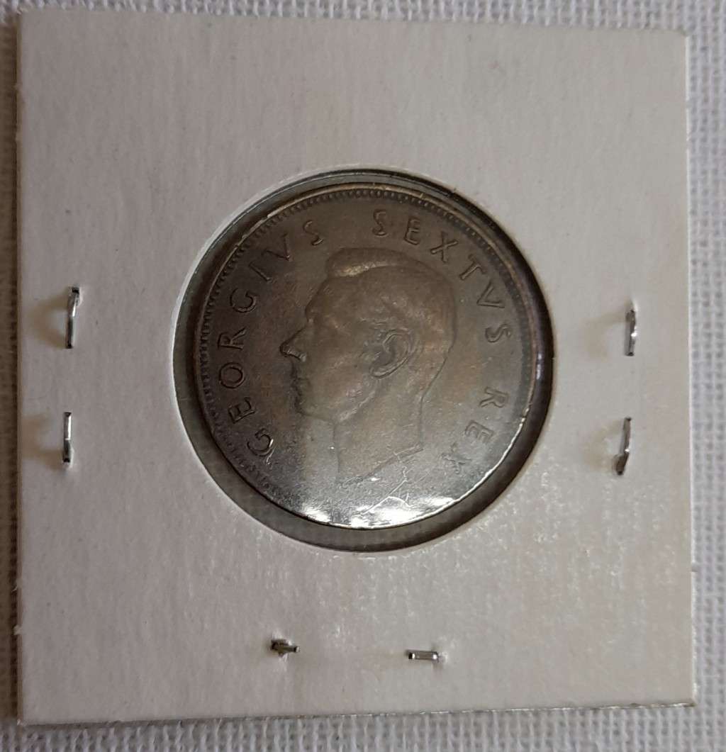 South African UNCIRCULATED 1952 1/2 D coin in Holder