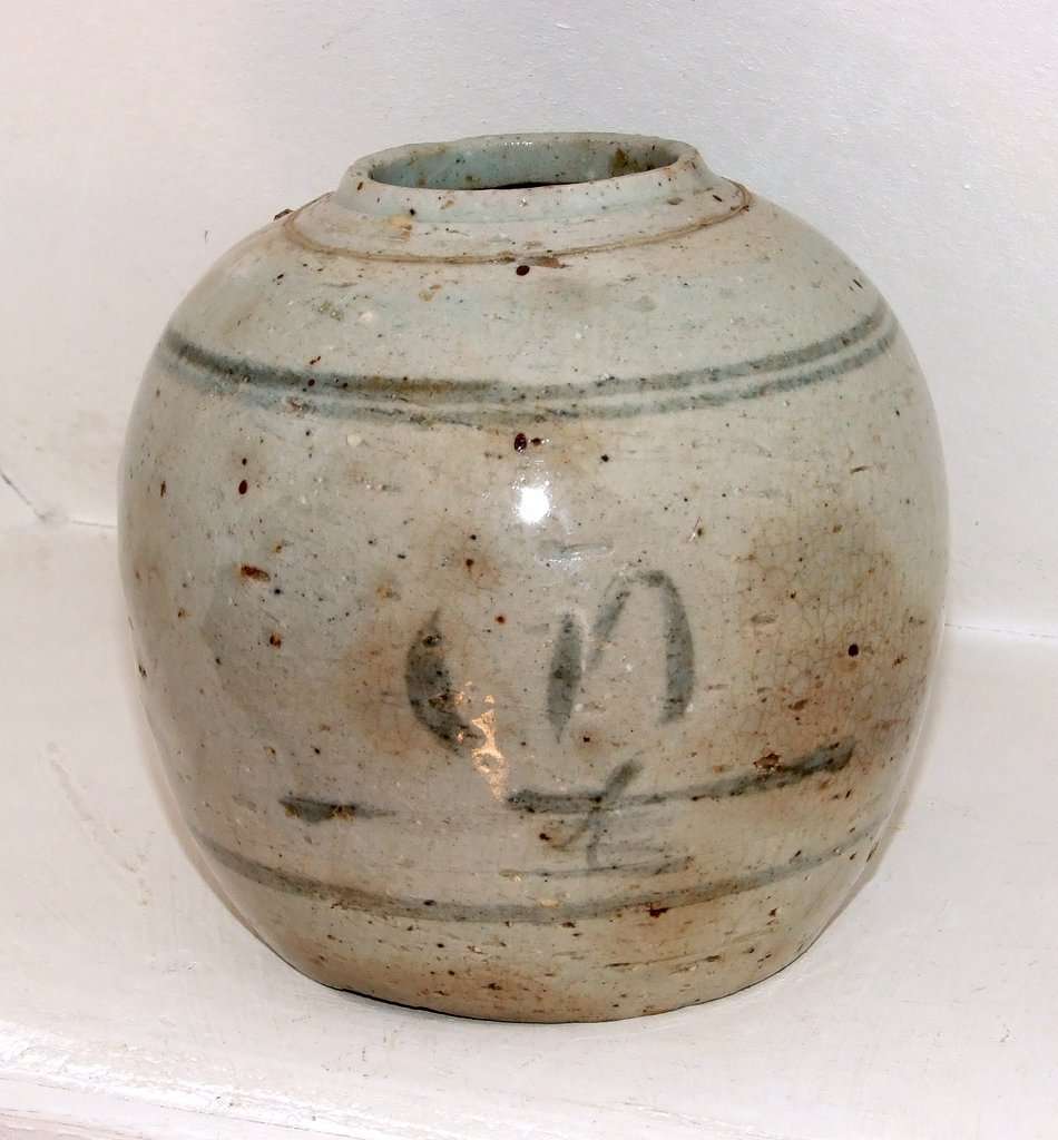 Antique Chinese ceramic Ginger Jar, no cracks, good condition, approx. 150mm tall