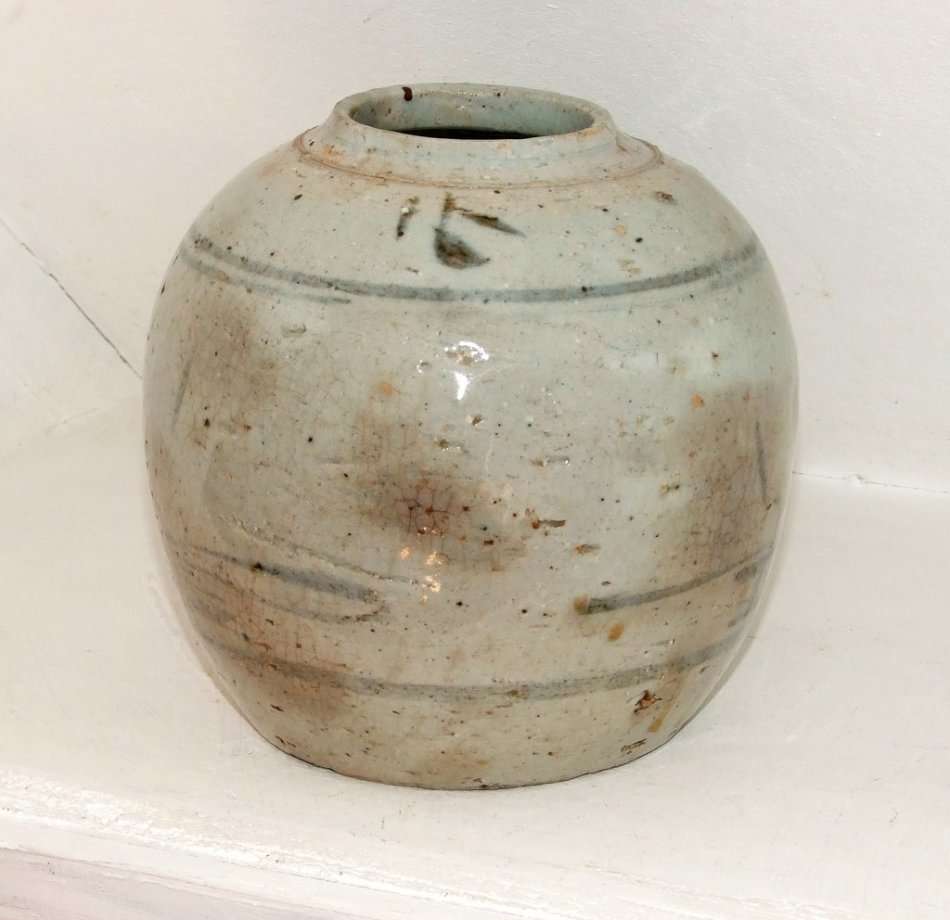 Antique Chinese ceramic Ginger Jar, no cracks, good condition, approx. 150mm tall