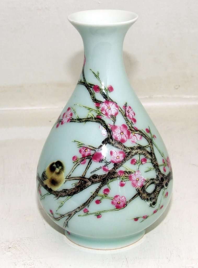 Beautiful Chinese vase with backstamp, pale blue with nature scene, as new.