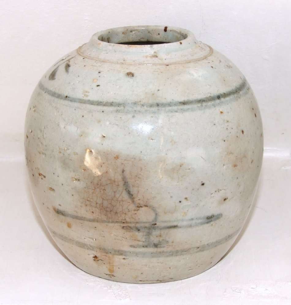 Antique Chinese ceramic Ginger Jar, no cracks, good condition, approx. 150mm tall