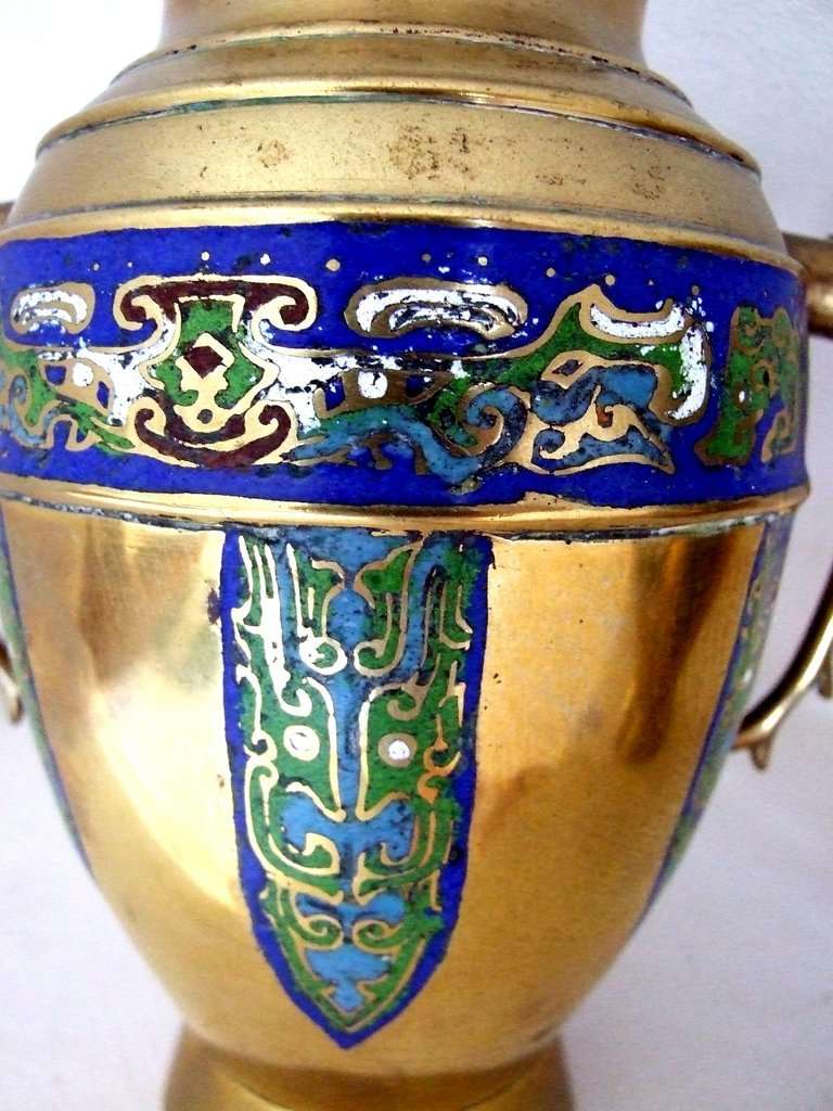MAGNIFICENT PAIR OF ORIENTAL BRASS & ENAMEL CHAMPLEVE VASE URNS WITH GARGOYLE HANDLES