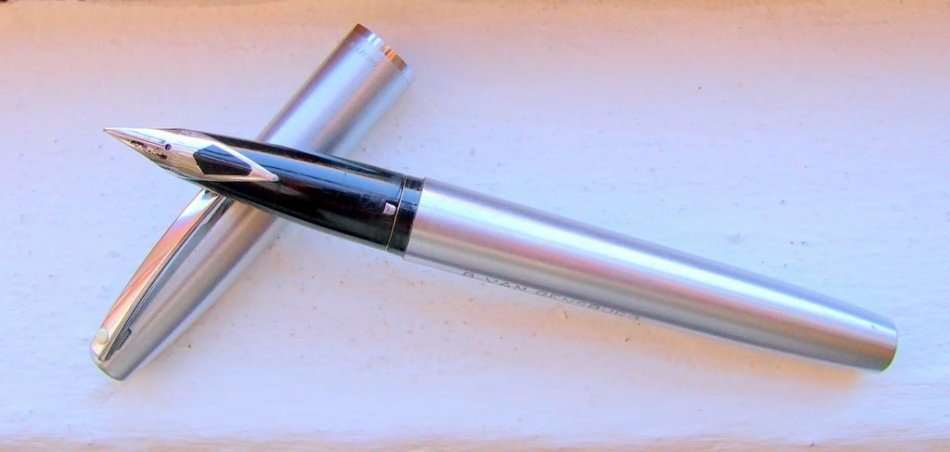 SHEAFFER Imperial 444 Fine Brushed Steel Body White Dot Fountain Pen short clip